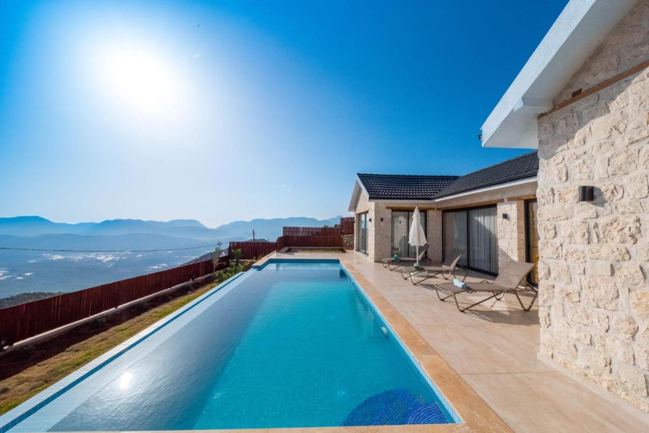 Ghizlane * Kaş
